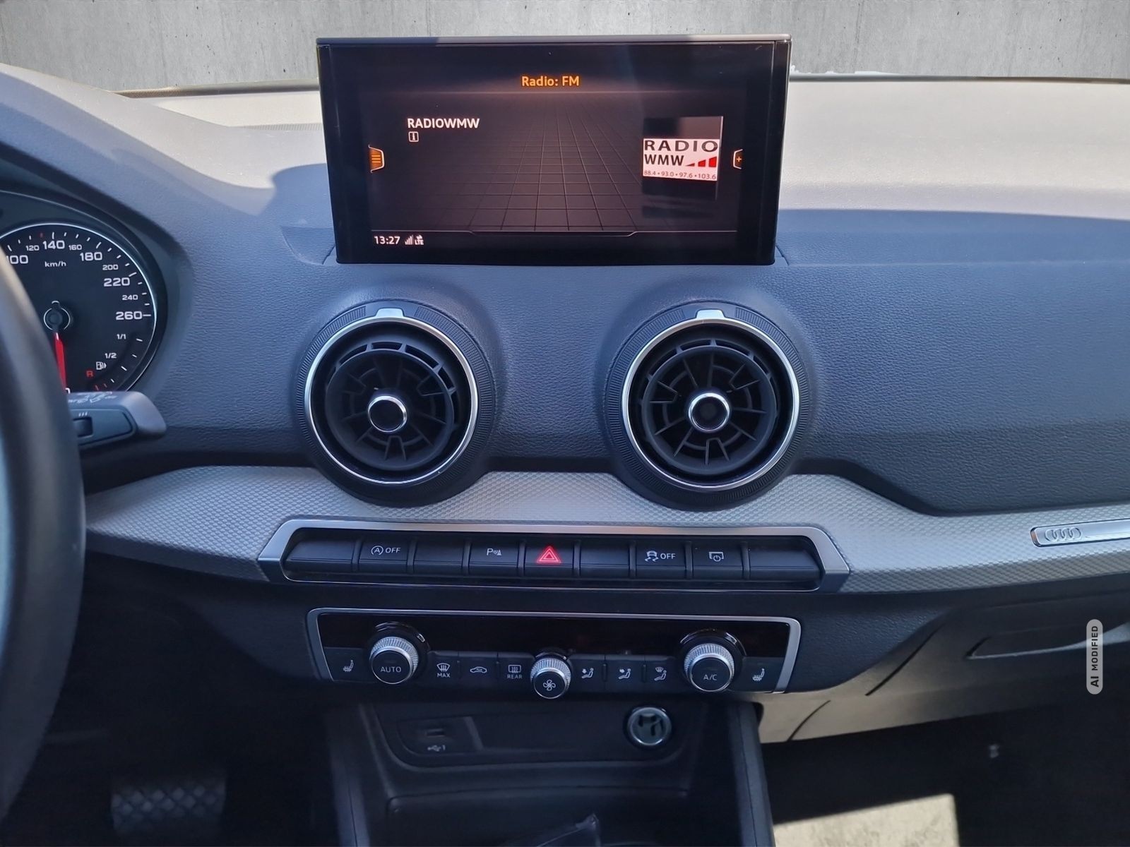 Audi Q2 35 TDI S line