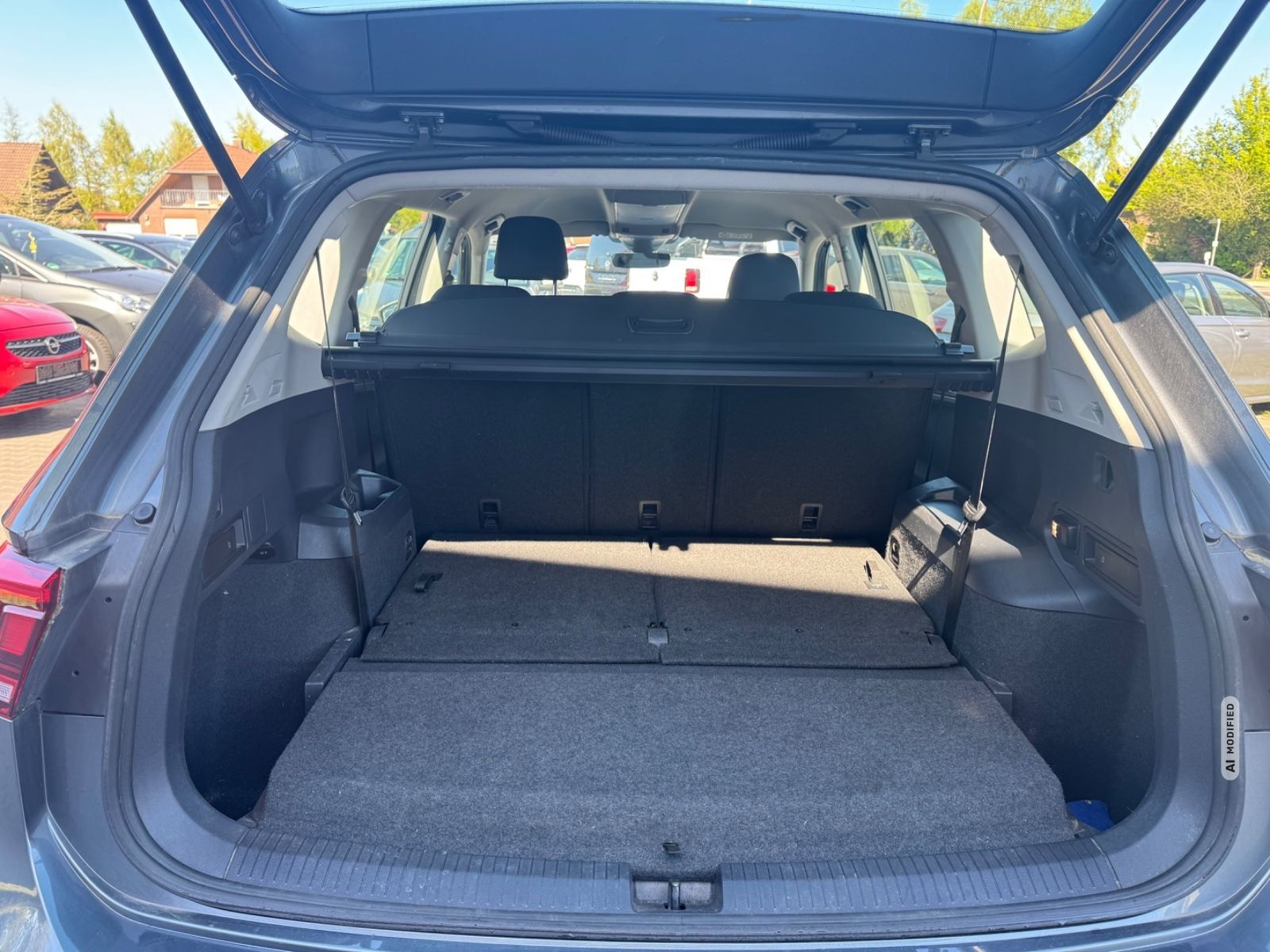 Volkswagen Tiguan Allspace TiguanAllspace Comf MFL Temp Navi AHK 7Sitz SHZ