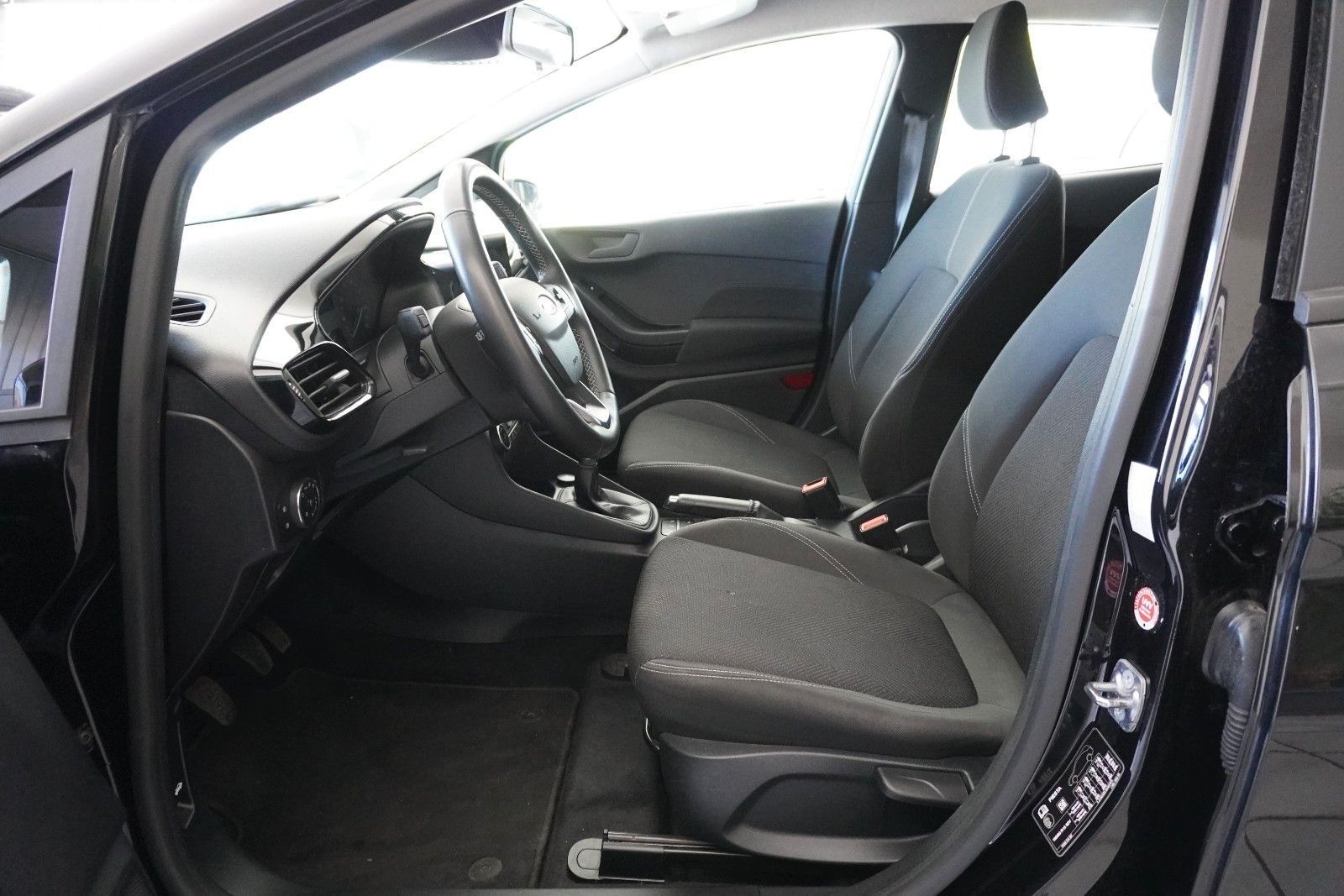 Ford Fiesta Cool & Connect*LED*Winterpaket*RFK