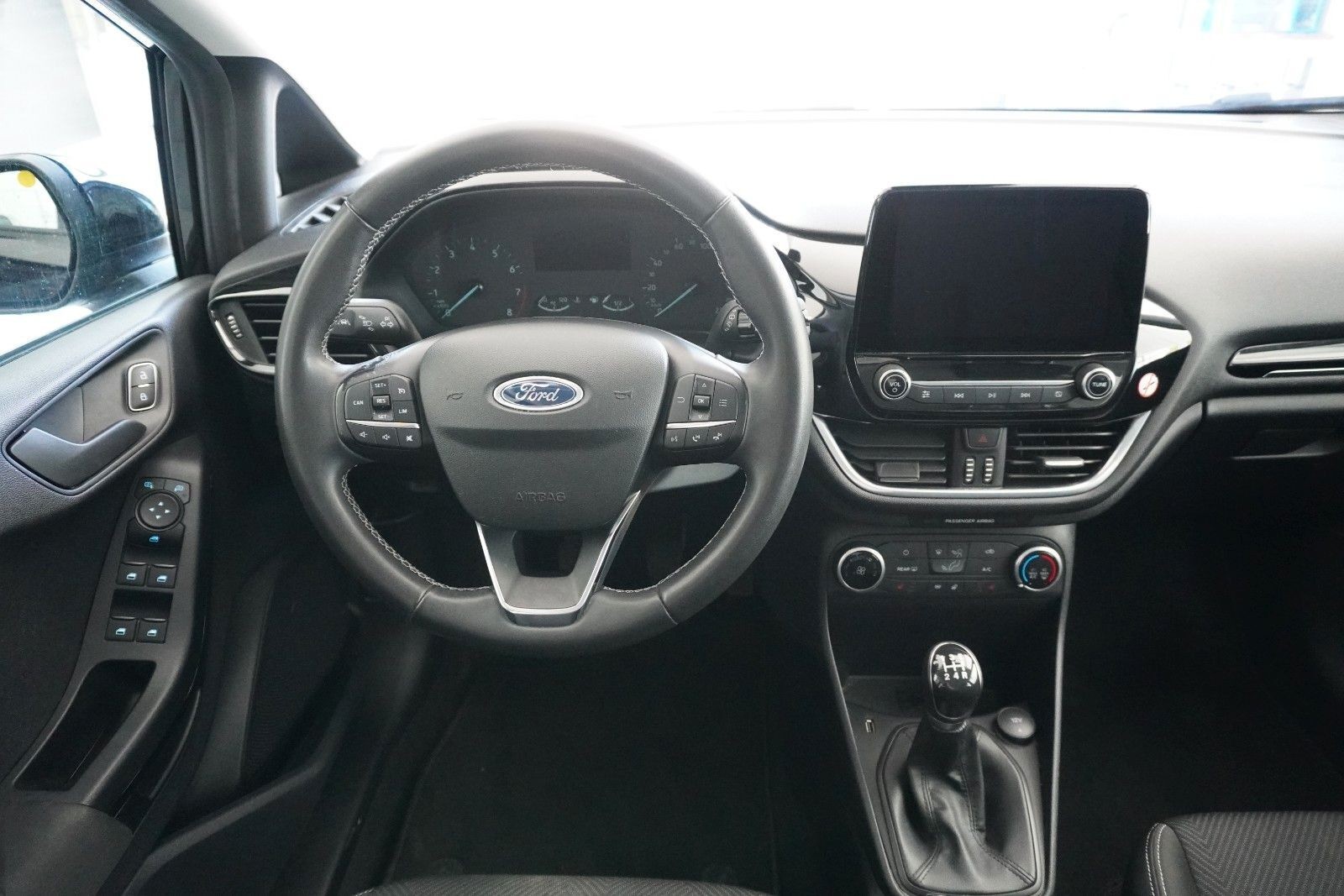 Ford Fiesta Cool & Connect*LED*Winterpaket*RFK