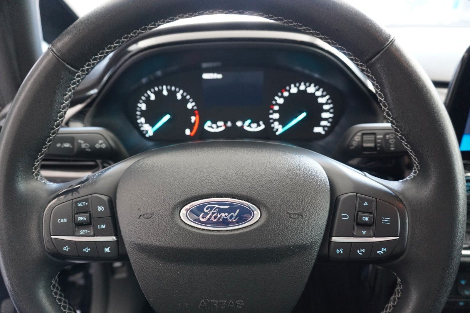 Ford Fiesta Cool & Connect*LED*Winterpaket*RFK