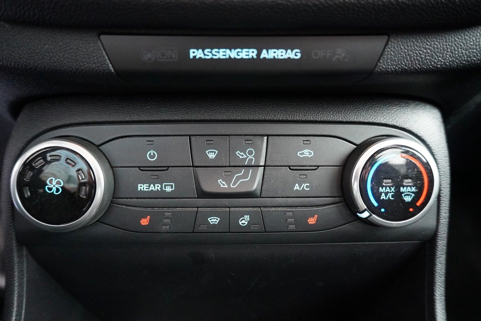 Ford Fiesta Cool & Connect*LED*Winterpaket*RFK