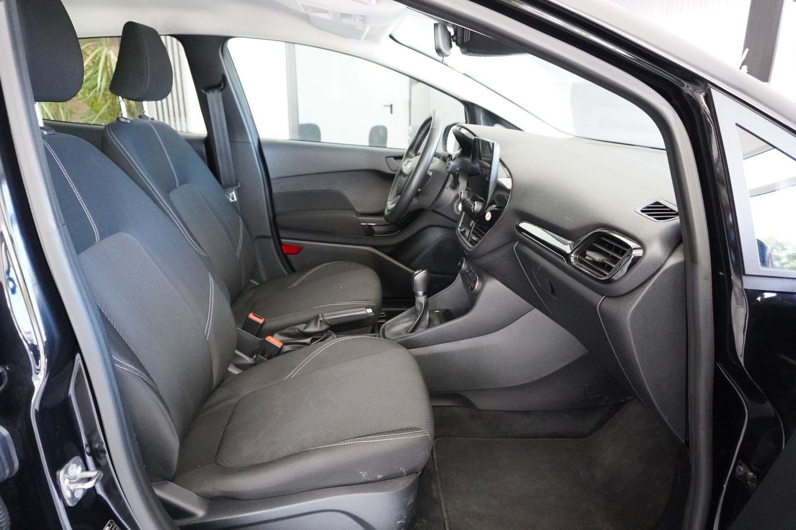 Ford Fiesta Cool & Connect*LED*Winterpaket*RFK