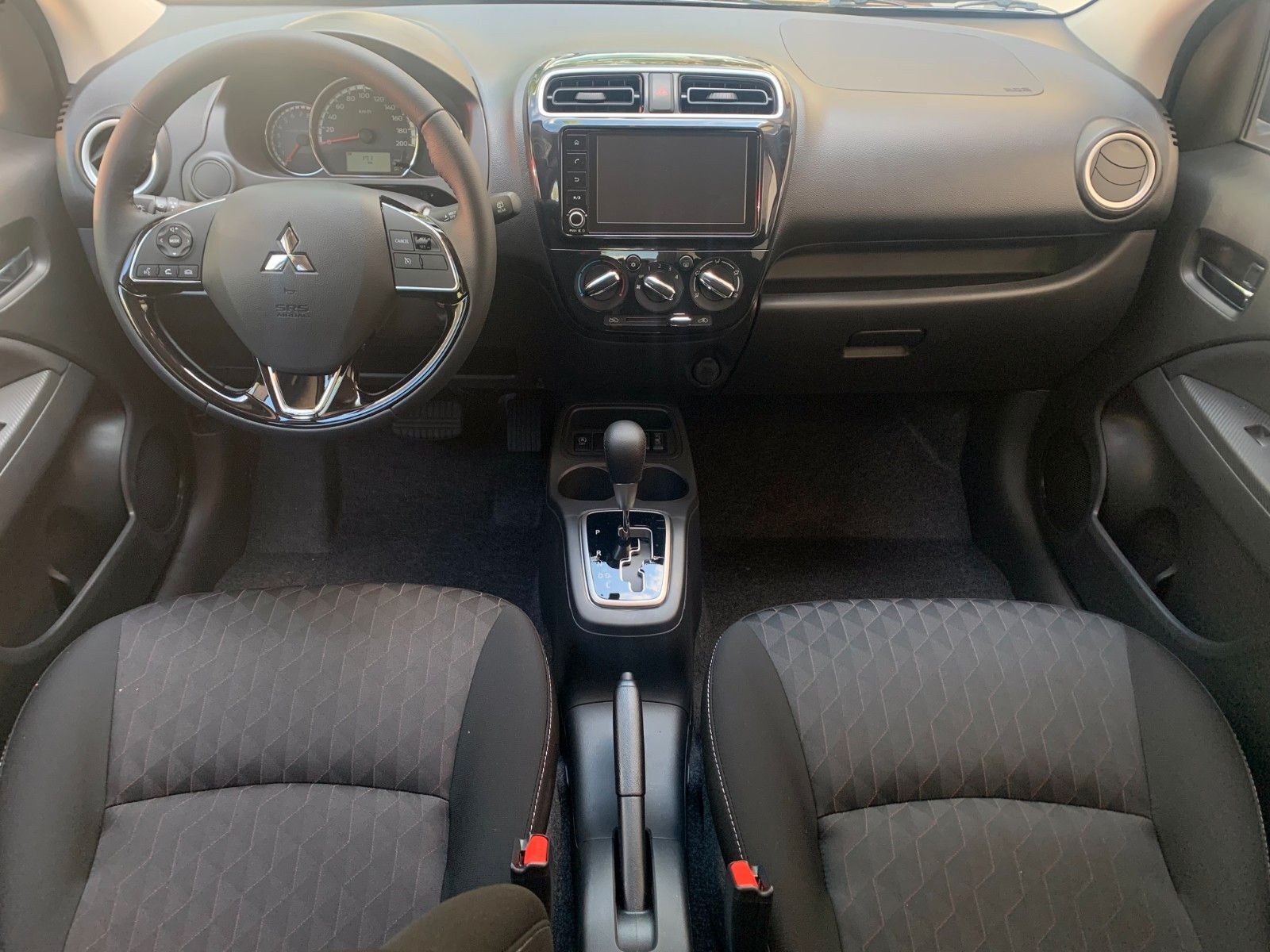 Mitsubishi Space Star Black Ed., SHZ, DAB, Navi, Automatik