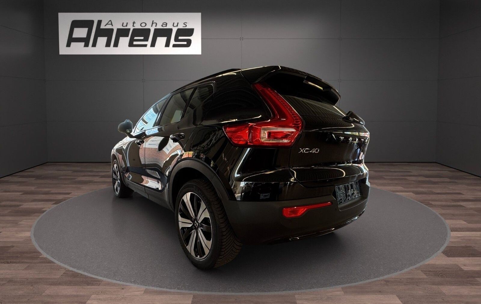 Volvo XC40 Core Recharge Pure Electric 2WD