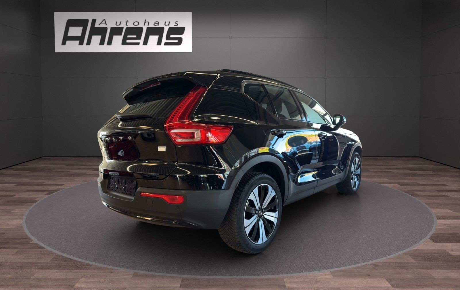 Volvo XC40 Core Recharge Pure Electric 2WD