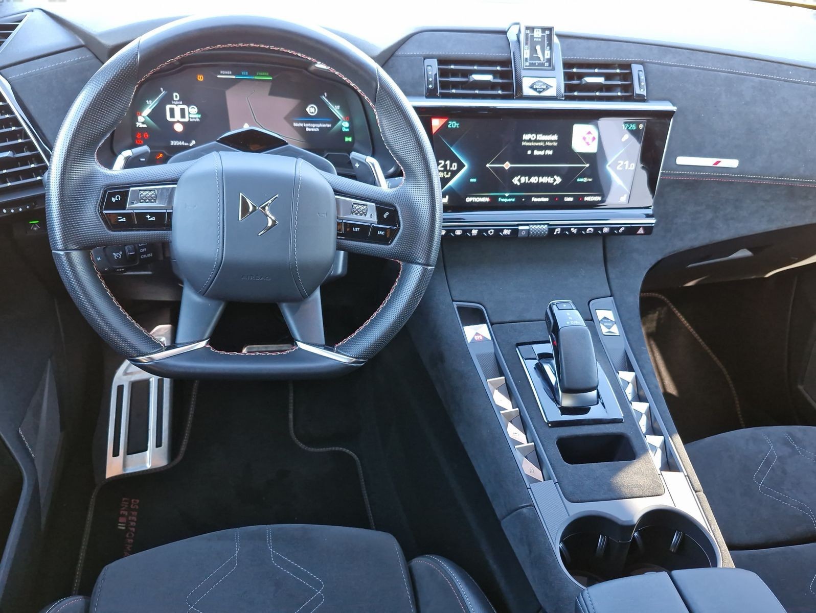 DS Automobiles DS7 Crossback PHEV 225 Performance Line+ Navi Pa