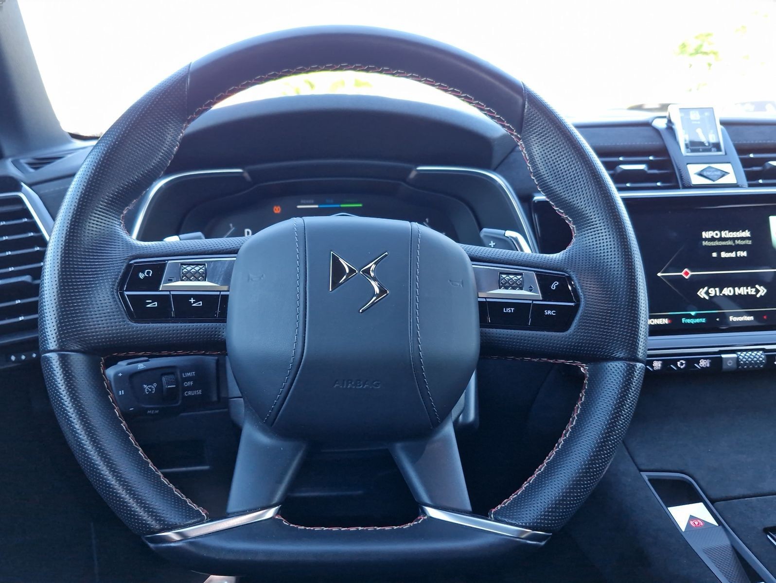 DS Automobiles DS7 Crossback PHEV 225 Performance Line+ Navi Pa