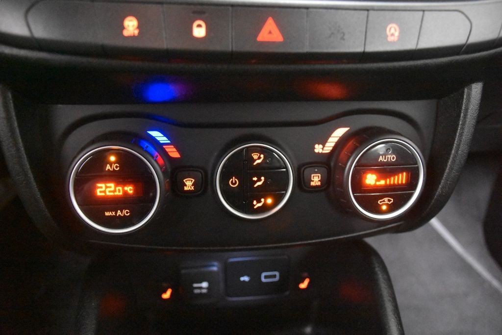 Fiat Tipo S-Design BiXenon Navi Kamera Sitzheiz Tempo