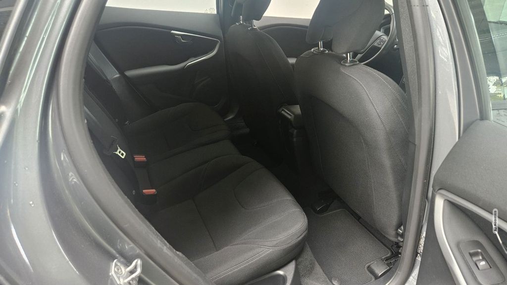 Volvo V40 Kinetic 1.Hand Navi Alu Allwetter