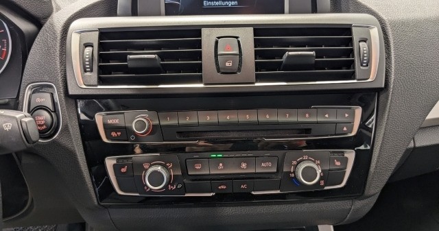 BMW 118 i Advantage LED PDC Klima SHZ Tempomat