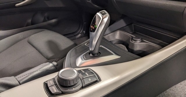 BMW 118 i Advantage LED PDC Klima SHZ Tempomat
