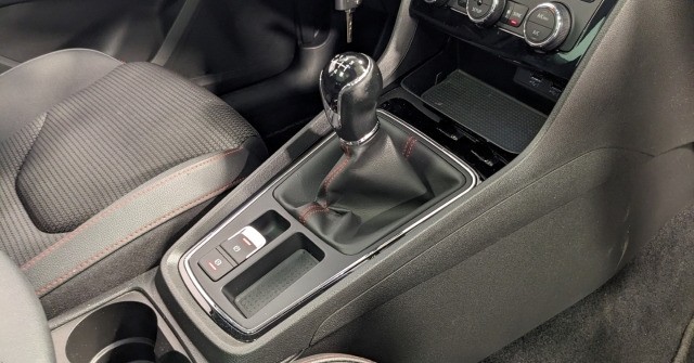 Seat Leon ST FR 1.5 TSI LED Pano Navi SHZ Klima PDC
