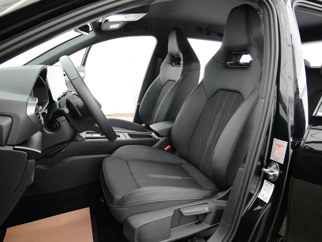 Cupra Leon Sportstourer e-HYBRID 6-DSG NAVI+LED+KAMERA...