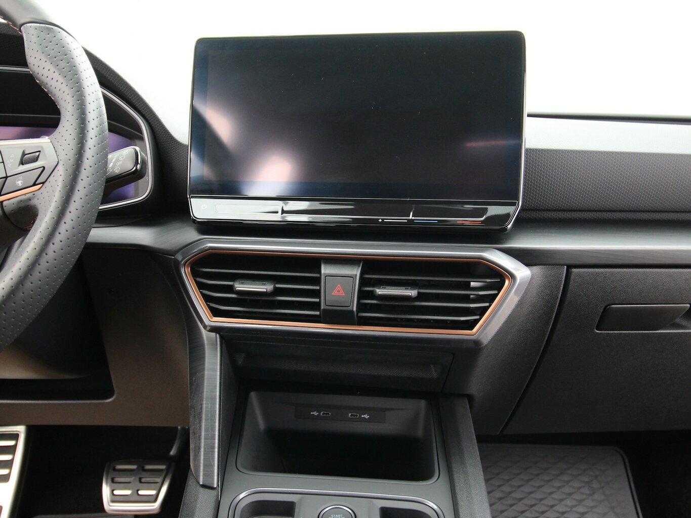 Cupra Leon Sportstourer e-HYBRID 6-DSG NAVI+LED+KAMERA...