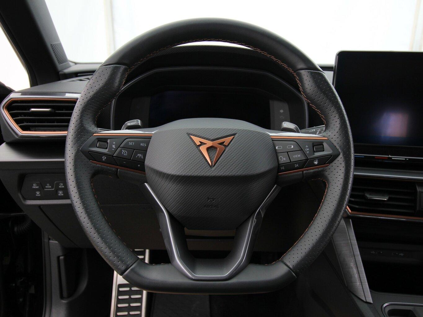 Cupra Leon Sportstourer e-HYBRID 6-DSG NAVI+LED+KAMERA...