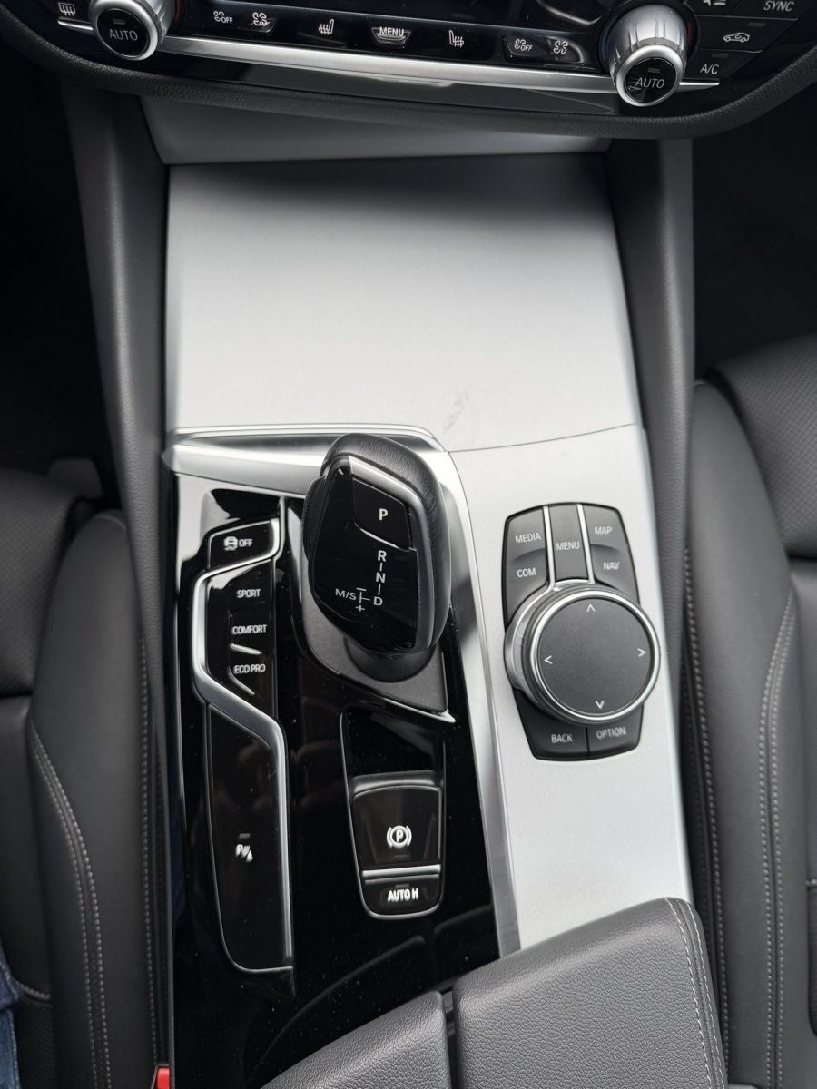 BMW 520 Touring Sport LiveCockpit Prof LED SHZ