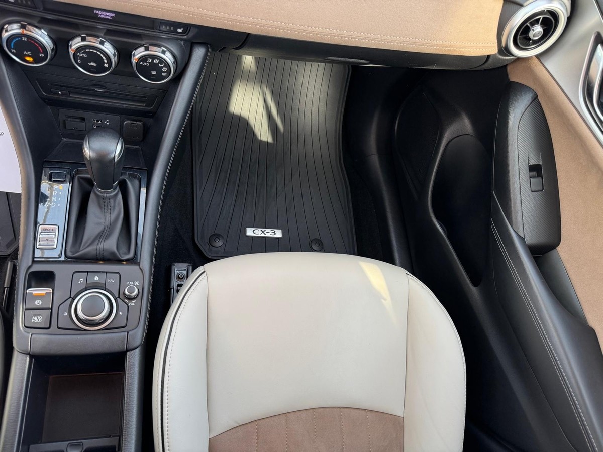 Mazda CX-3 121Ps Sondermodell Homura - Leder, PDC, Carplay, LED 