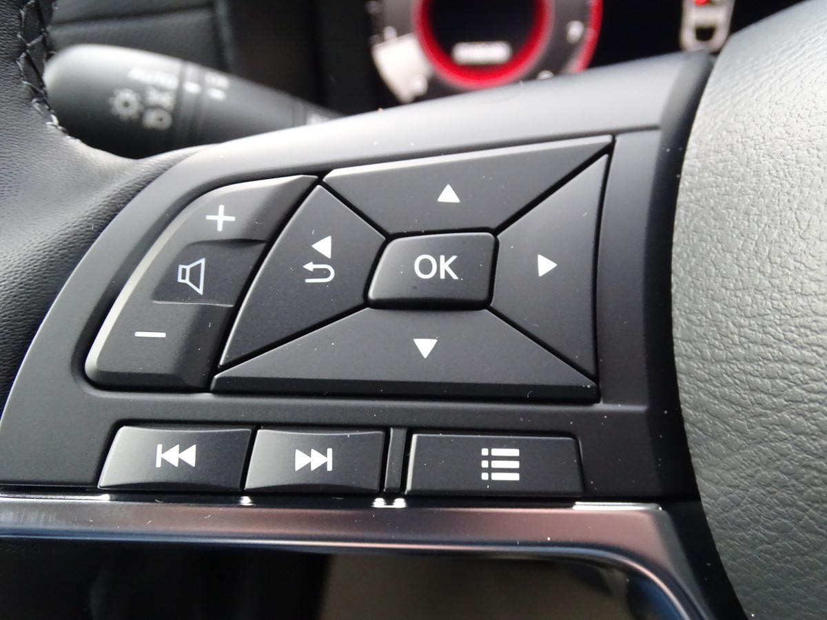 Nissan Juke 1.0 DIG-T N-Connecta Winterpaket Technik Paket 