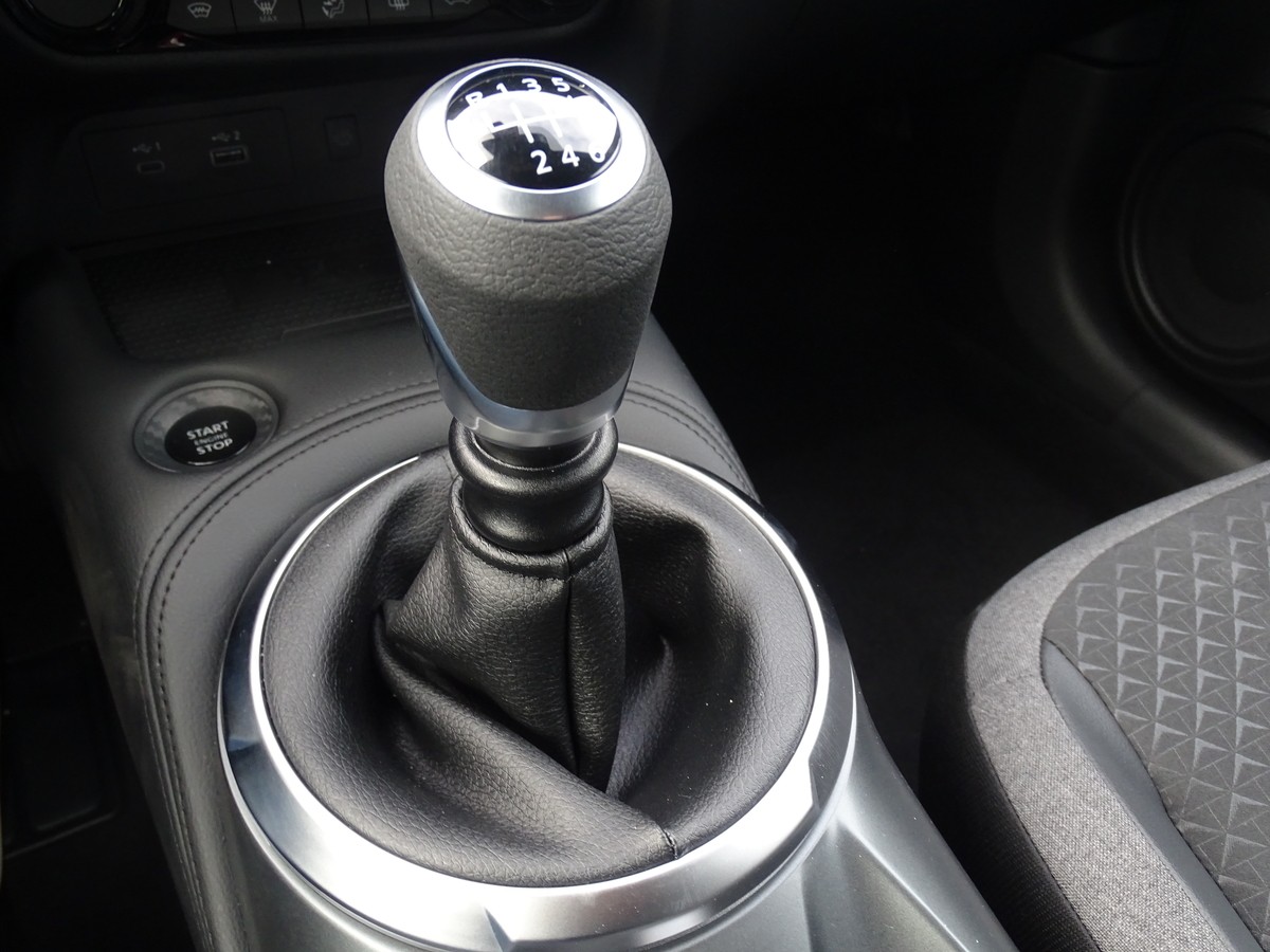Nissan Juke 1.0 DIG-T N-Connecta Winterpaket Technik Paket 
