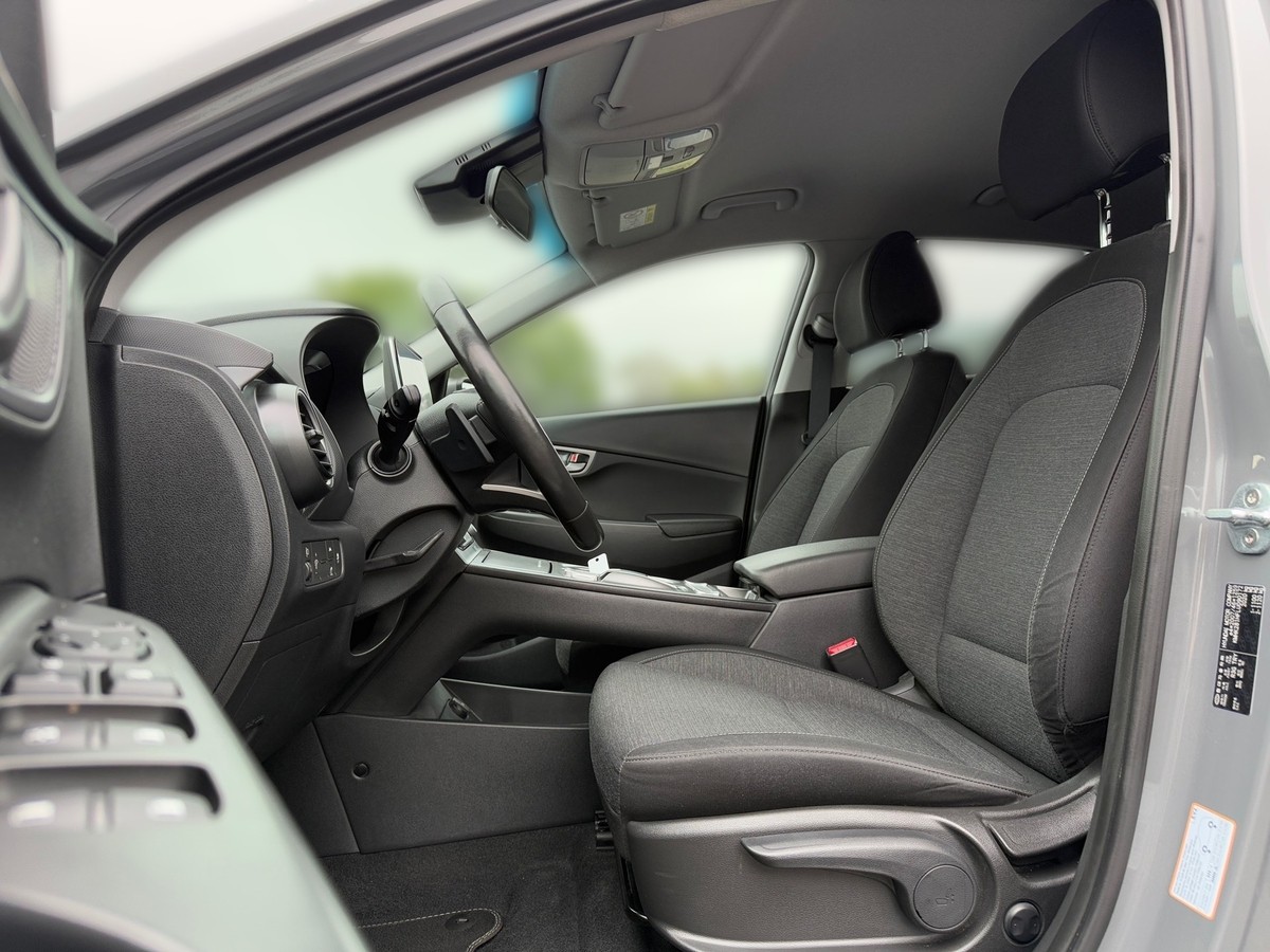 Hyundai KONA Elektro Advantage *Car Play* Wärmepumpe Klimaaut.