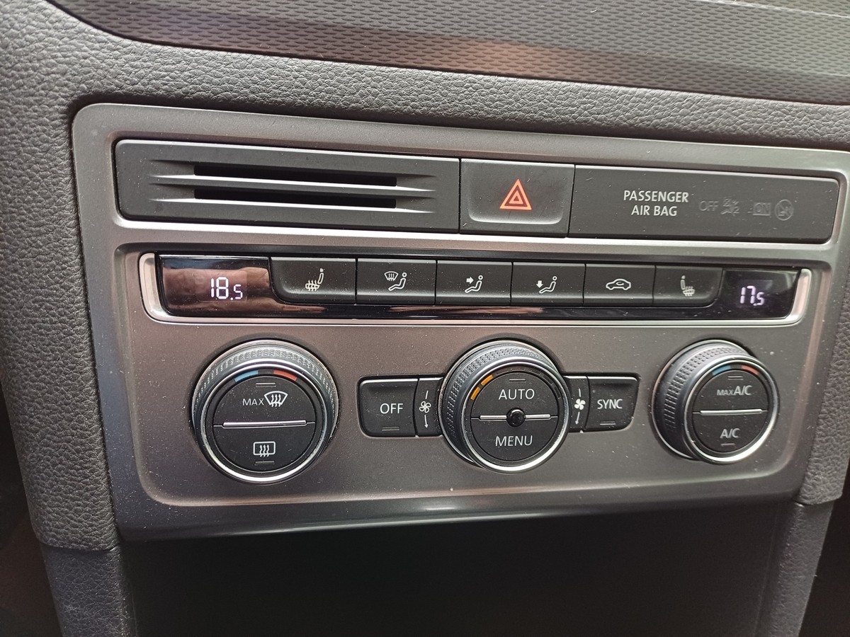 Volkswagen Golf Sportsvan 1,2 TSI LOUNGE ALLWETTER KLI MA W-PAKET PDC  