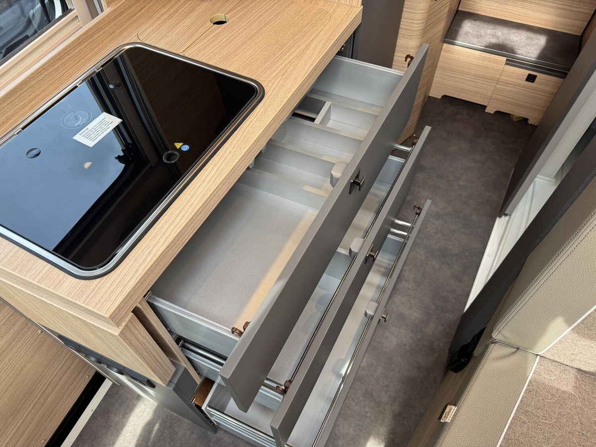 Malibu Van comfort GT skyview 640 LE LED+ACC+Automatik+Markise