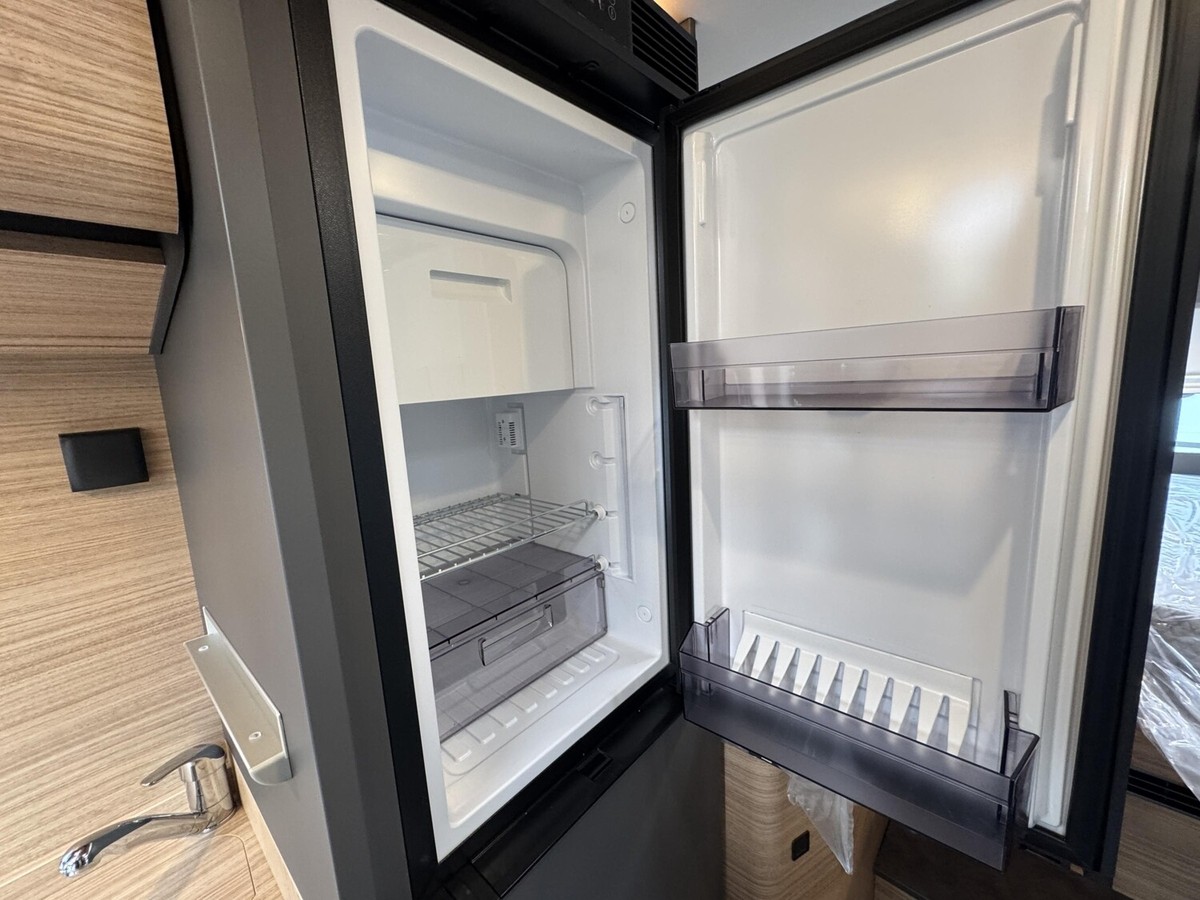 Malibu Van comfort GT skyview 640 LE LED+ACC+Automatik+Markise