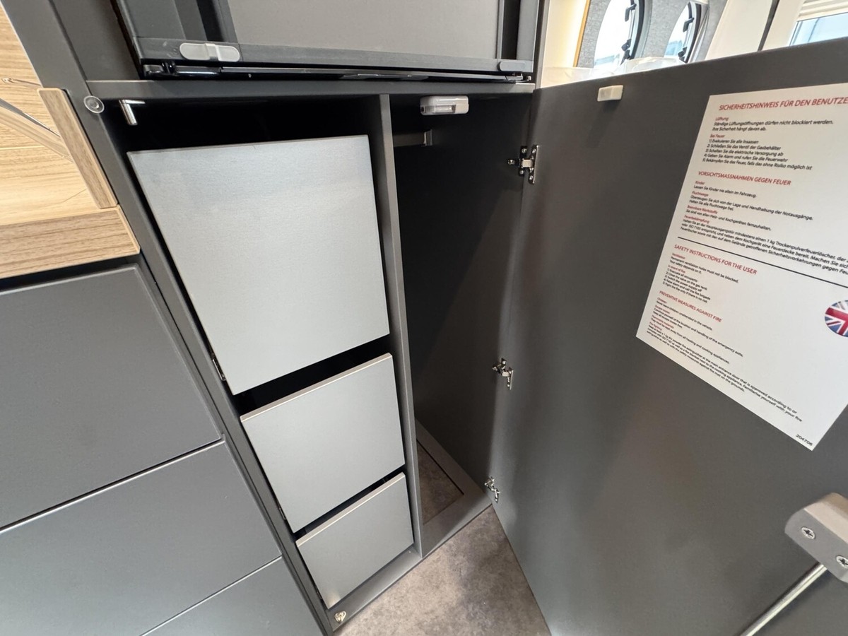 Malibu Van comfort GT skyview 640 LE LED+ACC+Automatik+Markise