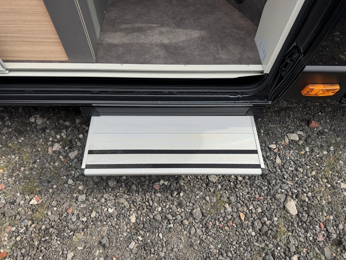 Malibu Van comfort GT skyview 640 LE LED+ACC+Automatik+Markise