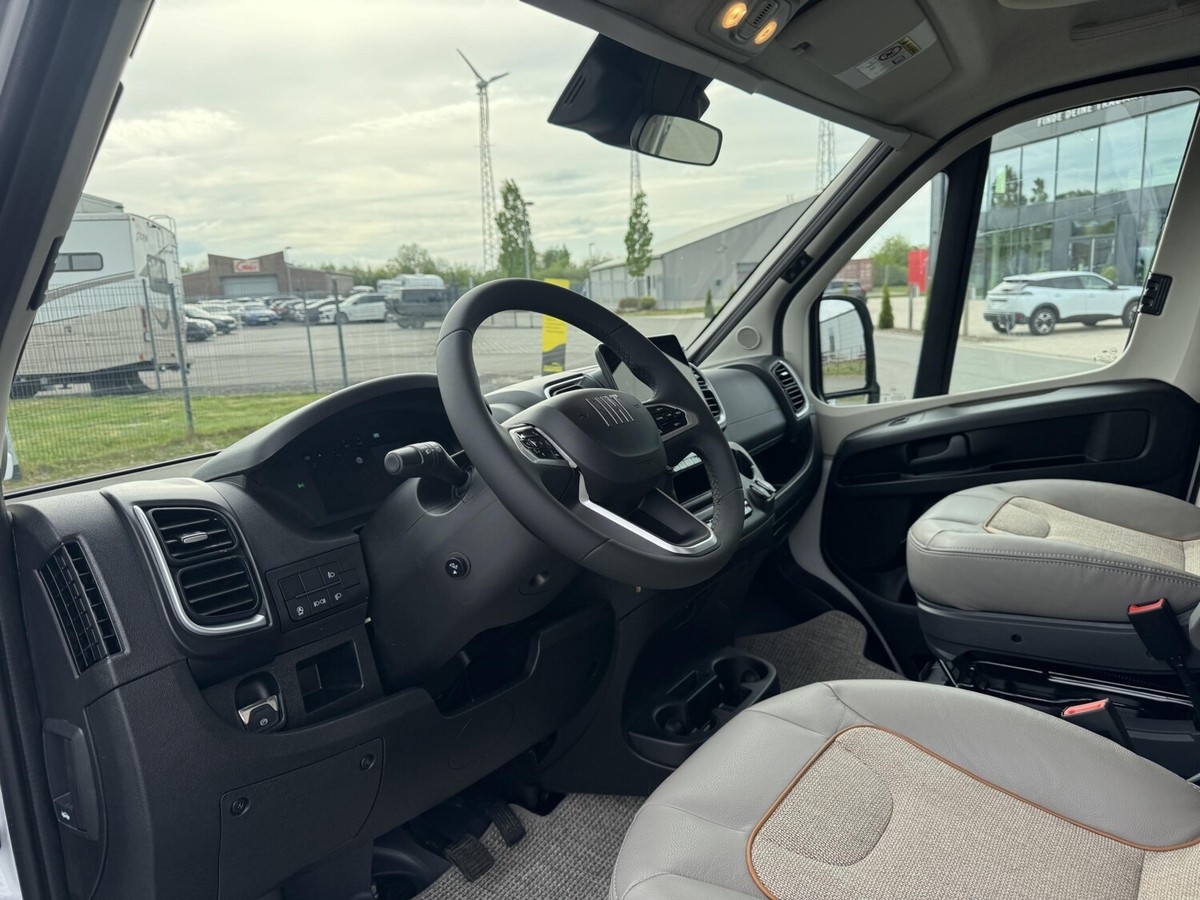 Malibu T 470 RB LE K comfort ACC+TV+Kaffeem+Leder