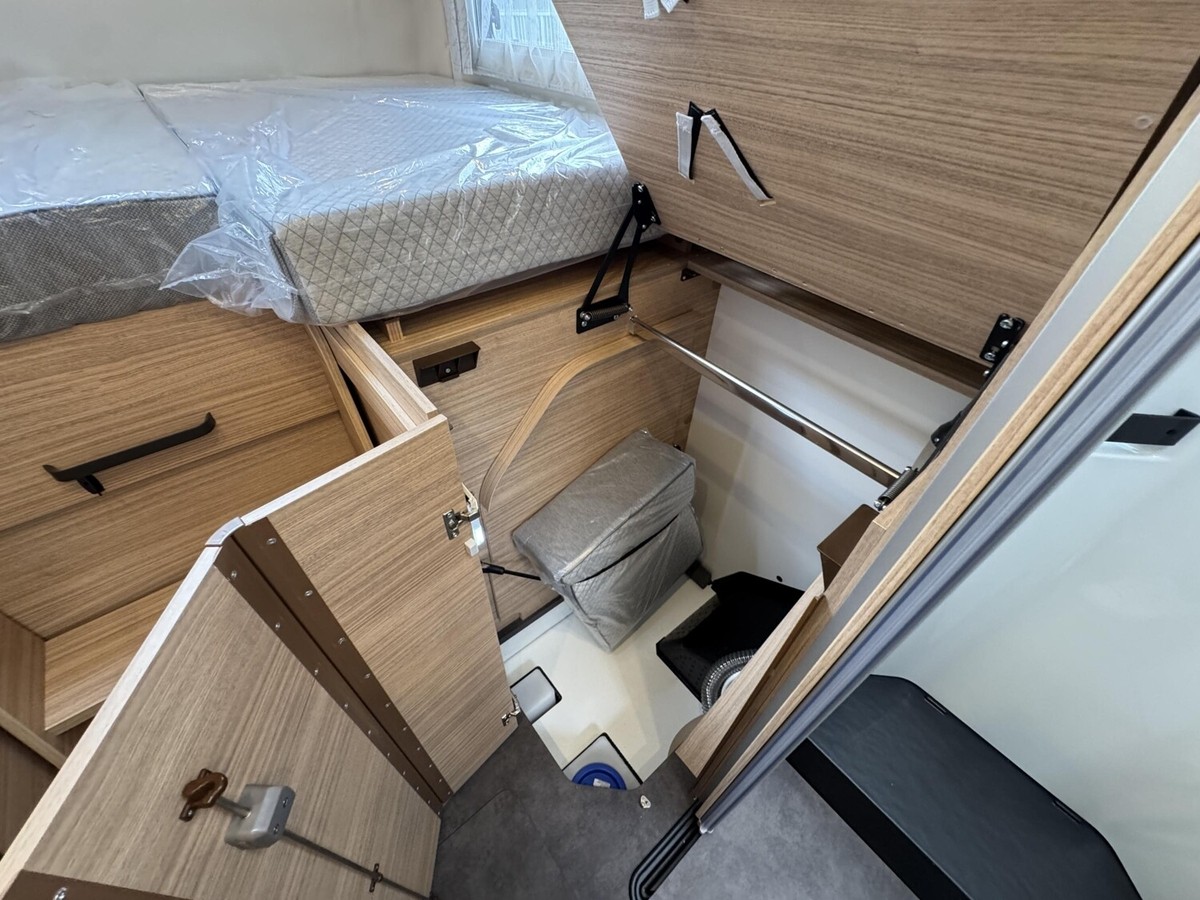 Malibu T 470 RB LE K comfort ACC+TV+Kaffeem+Leder