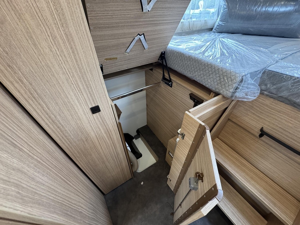 Malibu T 470 RB LE K comfort ACC+TV+Kaffeem+Leder