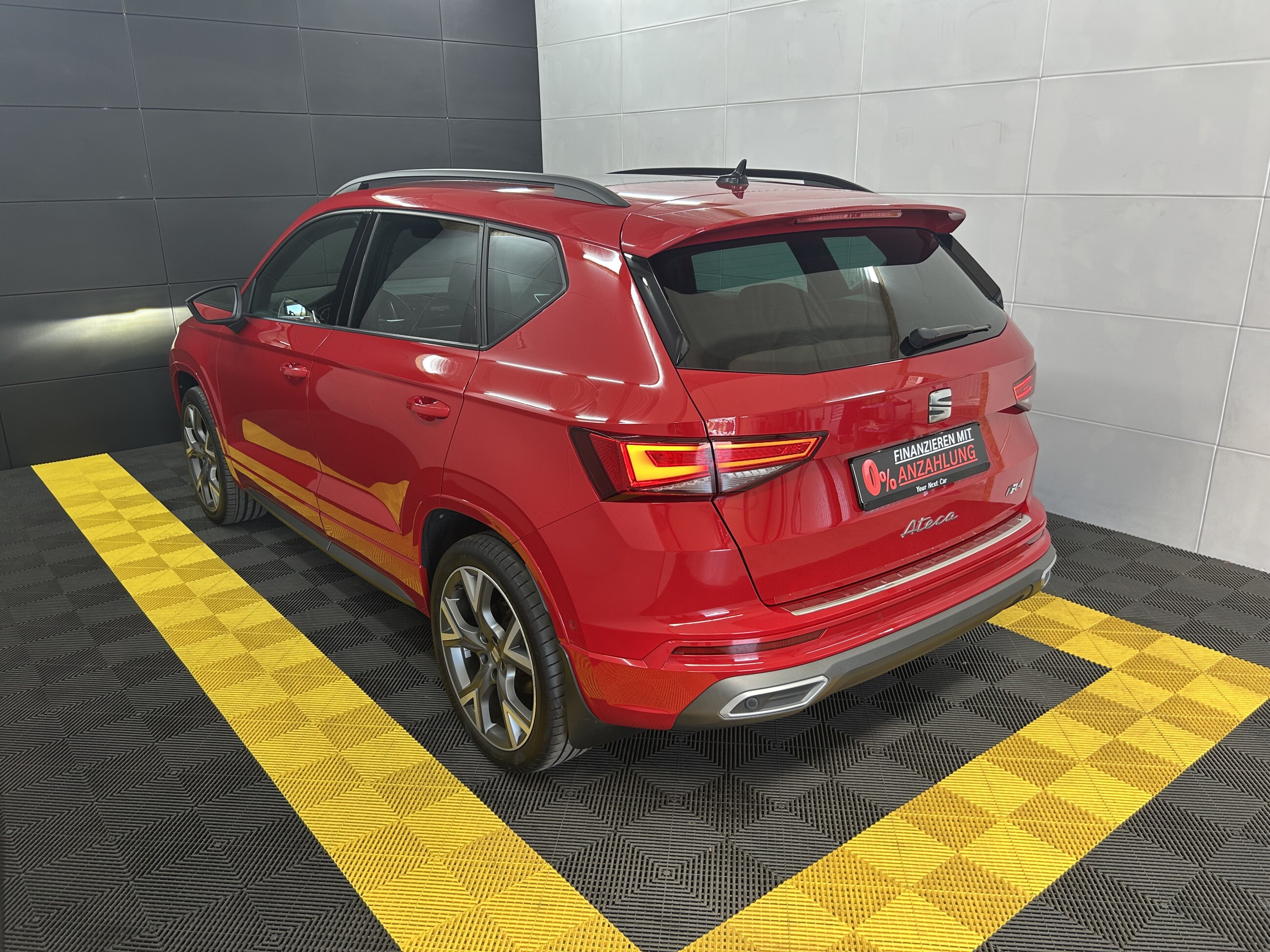 Seat Ateca FR 4Drive+ACC+DCC+Pano+AHK+Memo+Kessy+LED