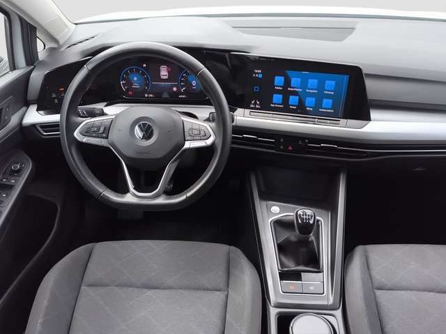 Volkswagen Golf 8 Lim. 1.5 TSI Life LED NAVI PDC