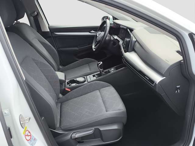 Volkswagen Golf 8 Lim. 1.5 TSI Life LED NAVI PDC