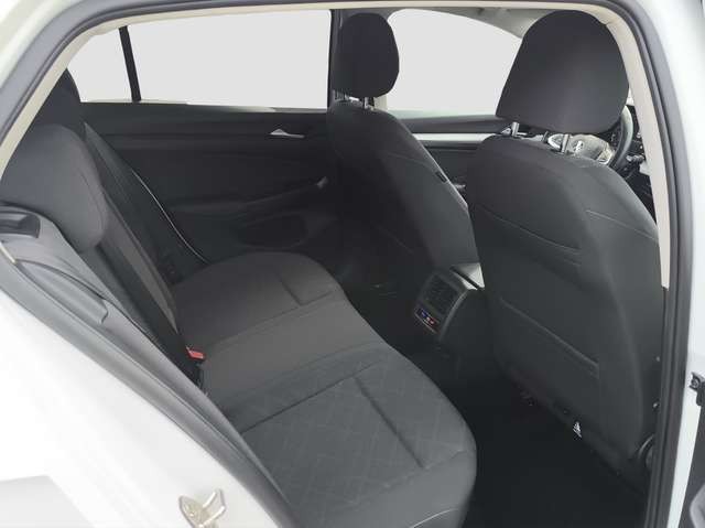 Volkswagen Golf 8 Lim. 1.5 TSI Life LED NAVI PDC