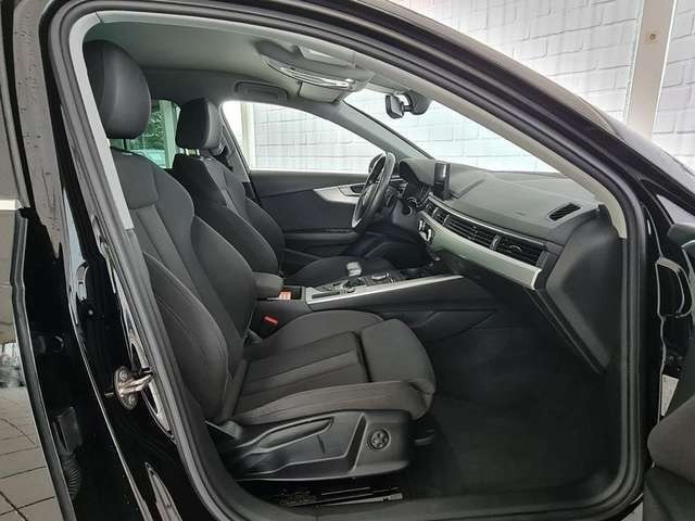 Audi A4 40 TFSI sport, Xenon, AHK, Navi, LMF, unfallfrei