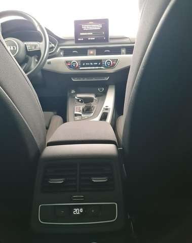 Audi A4 40 TFSI sport, Xenon, AHK, Navi, LMF, unfallfrei