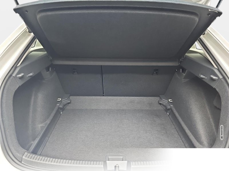 Volkswagen Taigo 1.0 TSI DSG Life Navi LED ACC Sitzheizung PDC Kamera LM16