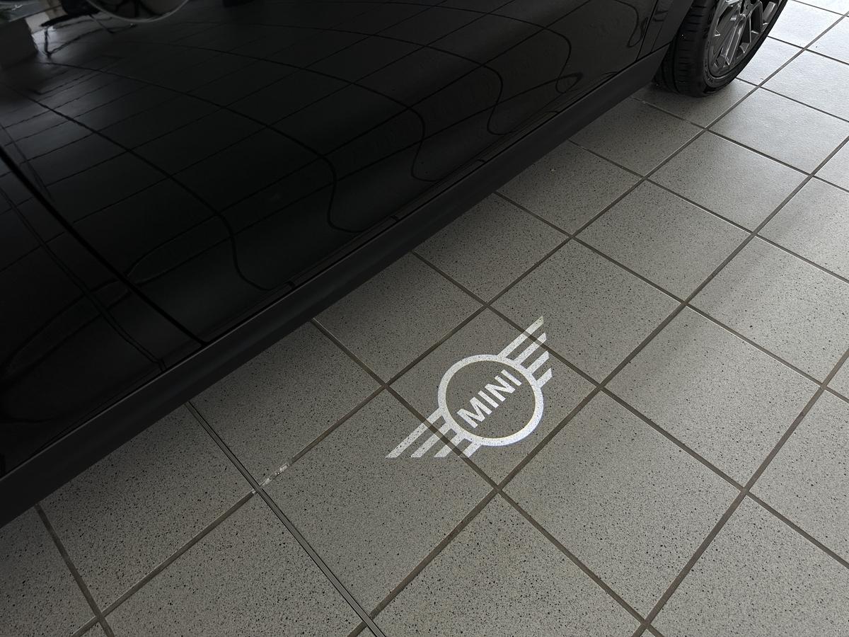 MINI Cooper C Classic Trim Sitz u.Lenkradhz Kamera LED Car Play