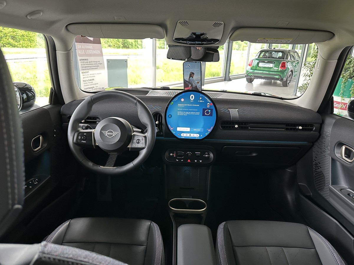 MINI Cooper C Classic Trim Sitz u.Lenkradhz Kamera LED Car Play