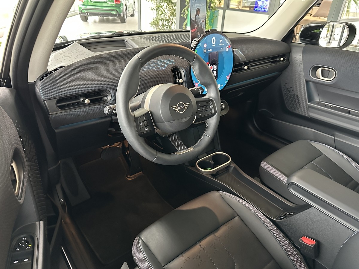 MINI Cooper C Classic Trim Sitz u.Lenkradhz Kamera LED Car Play