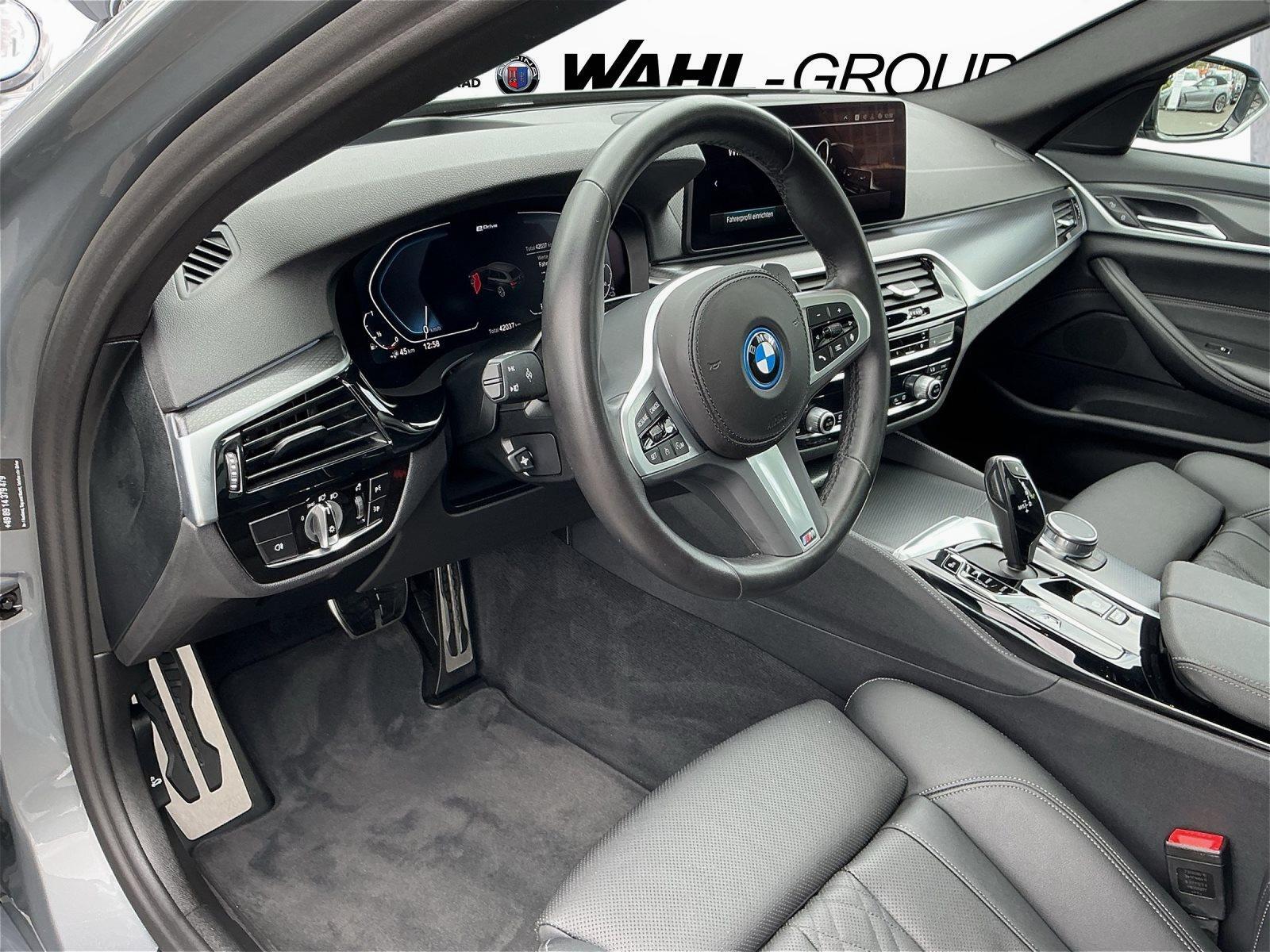 BMW 530 TOURING M SPORT AHK PANO LASER HUD E-SITZE ALARM KOMFORTZG HIFI DAB WLAN