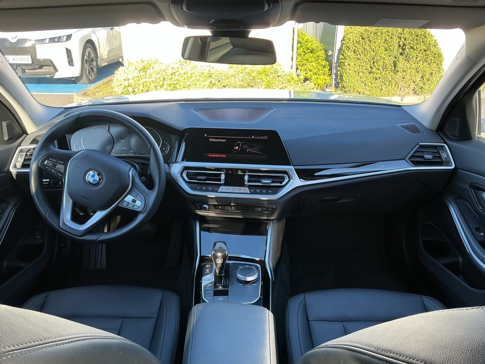 BMW 320 LUXURY LINE LC PLUS ACC 18 LM-RÄDER HIFI DAB PARKASSIST