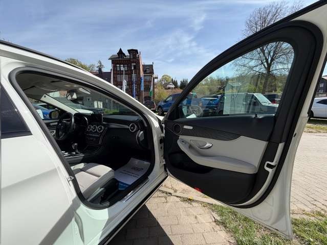 Mercedes-Benz C 220 T AVANTGARDE