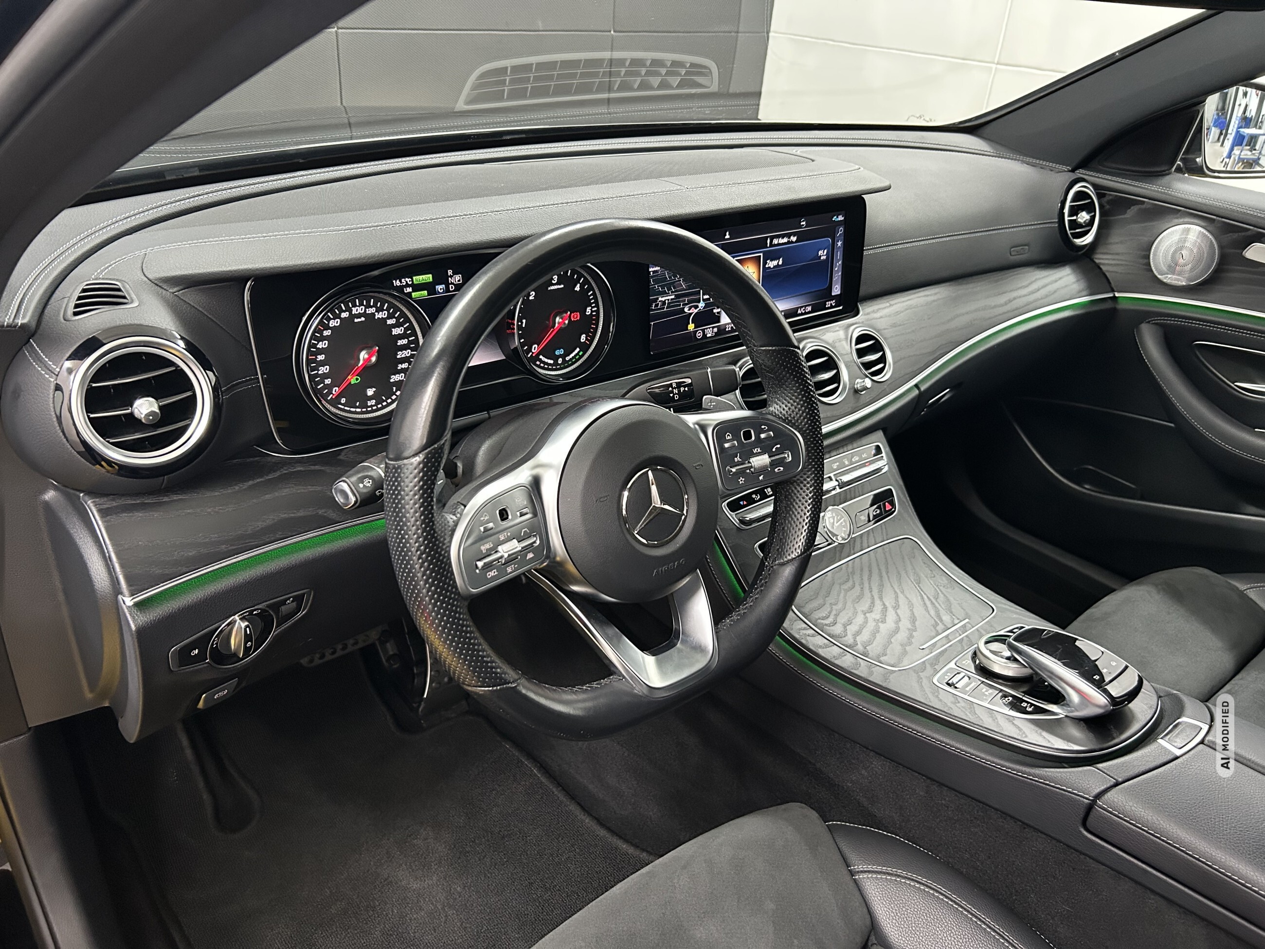 Mercedes-Benz E 300 de AMG-Line+ACC+Ambiente+Burmester+Keyless