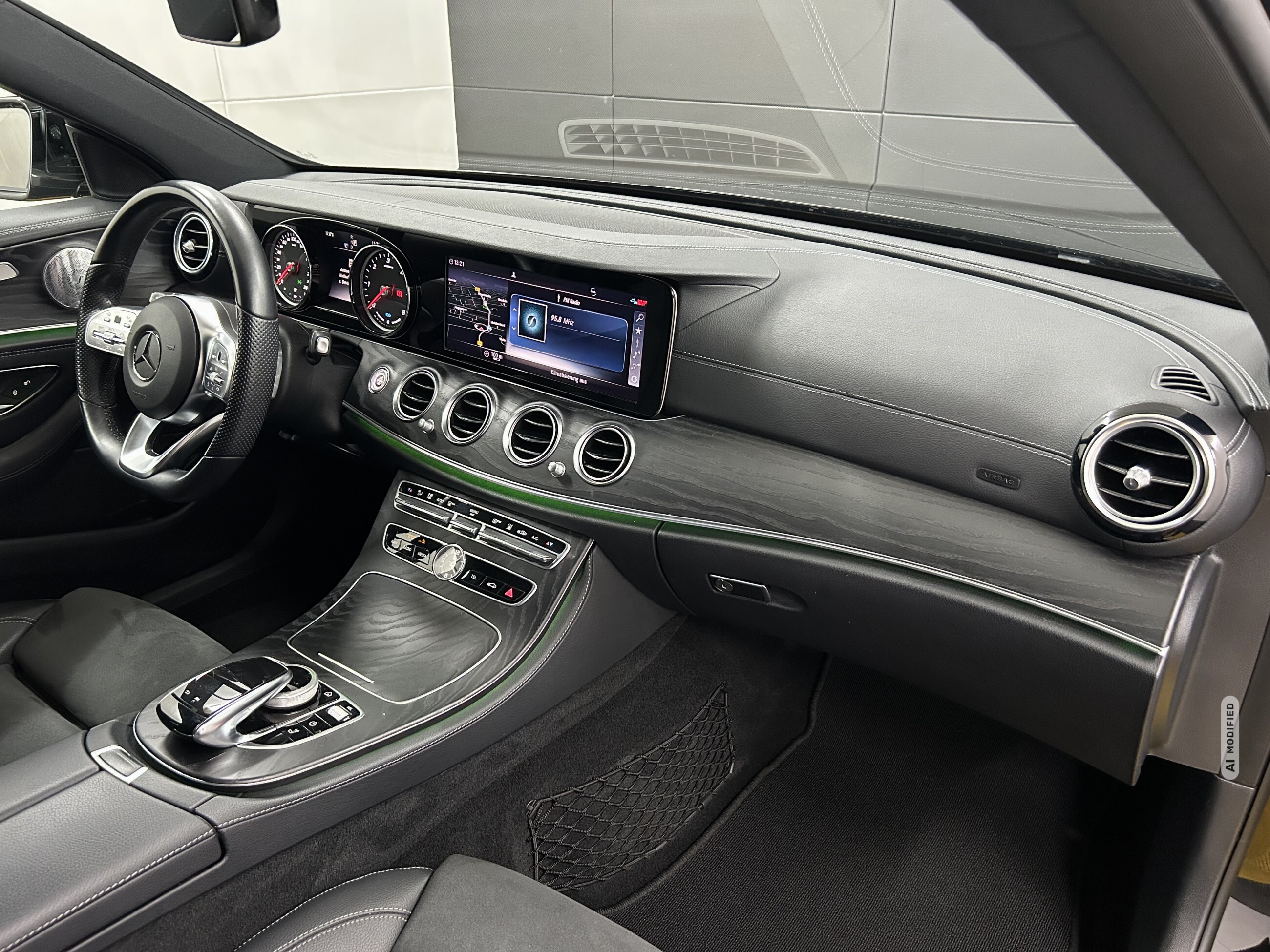 Mercedes-Benz E 300 de AMG-Line+ACC+Ambiente+Burmester+Keyless