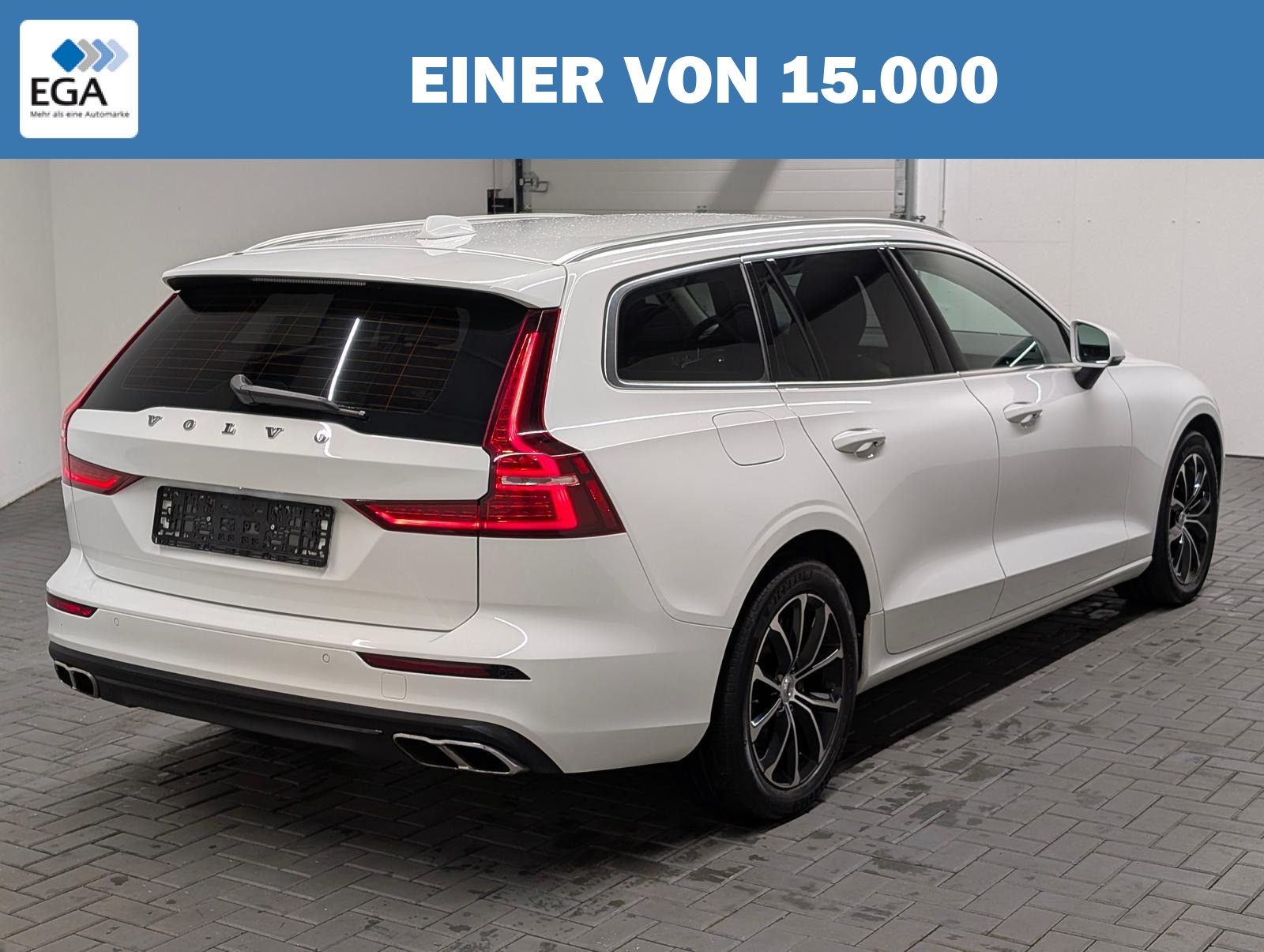 Volvo V60 Momentum Pro LED/Navi/4xSHZ/LHZ/PDC/ACC/elH