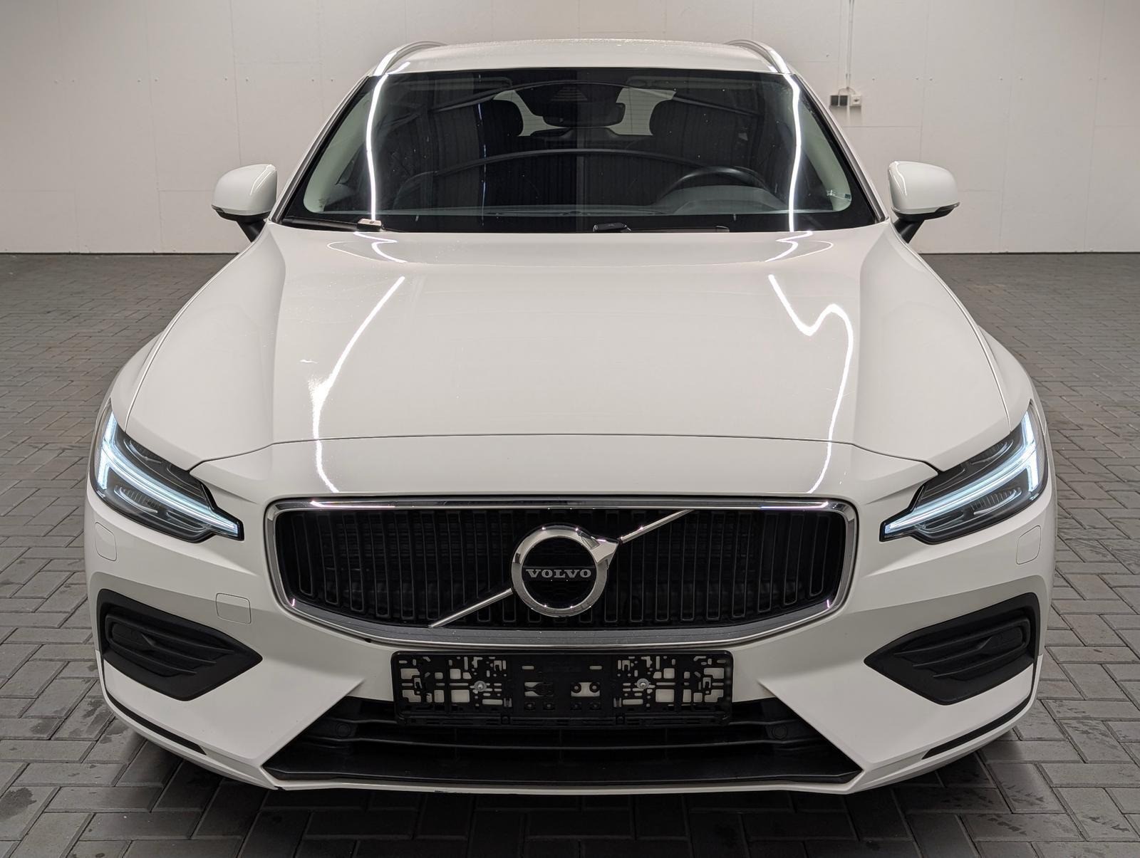 Volvo V60 Momentum Pro LED/Navi/4xSHZ/LHZ/PDC/ACC/elH